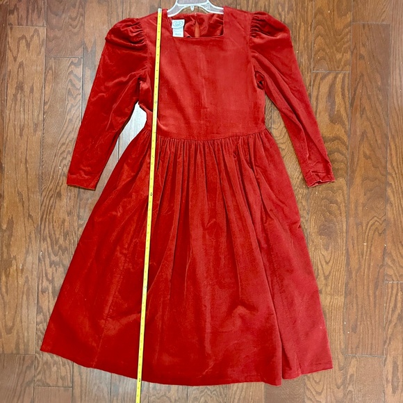 Vintage Laura Ashley Dress Excellent Condition long sleeve corduroy puff pleats - Picture 4 of 7